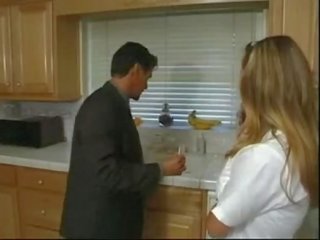 Www.familyfuckers.net - daddy has a strong lust for his daughter
