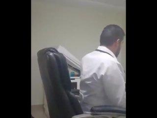 Puta colombiana se coge al medico